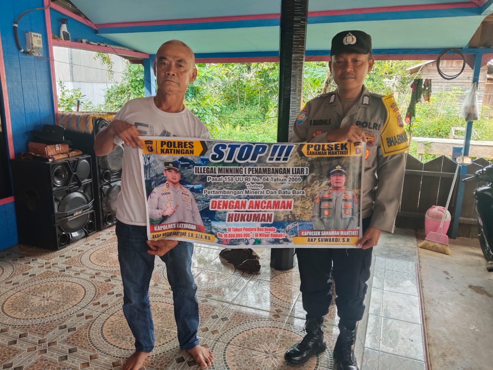 Bhabinkamtibmas Desa Dehes Sosialisasi tentang larangan Ilegal Minning.