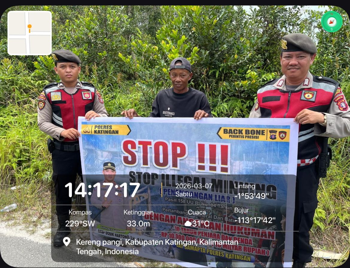 Personel Samapta Polres Katingan Sosialisasikan Larangan Ilegal Mining kepada Masyarakat.