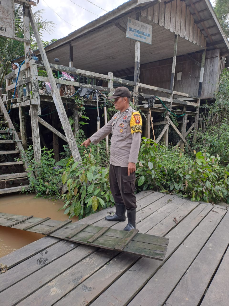 Debit Air terpantau sudah mulai turun, Polsek Katingan Hulu dan Bukit Raya Imbau Warga agar tetap waspada.