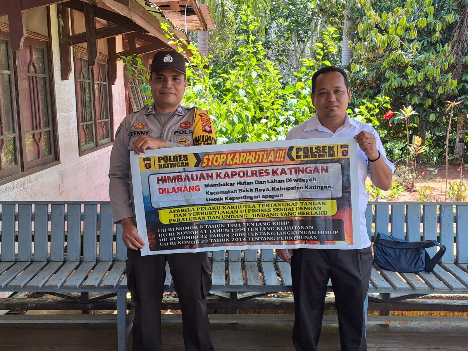 Upaya Pencegahan Kebakaran Hutan dan Lahan di Kecamatan Katingan Hulu dan Bukit Raya, Bhabinkamtibmas sosialisasi kepada masyarakat.