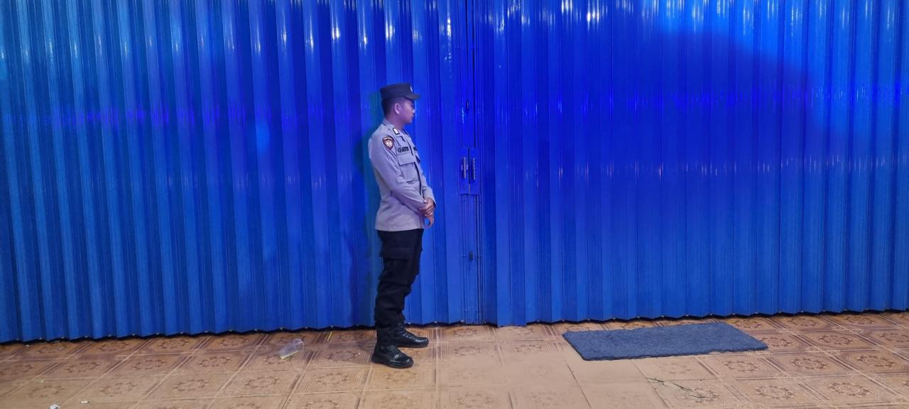 Piket Polsek Patroli kepertokoan diwilkum Polsek Sematu Jaya