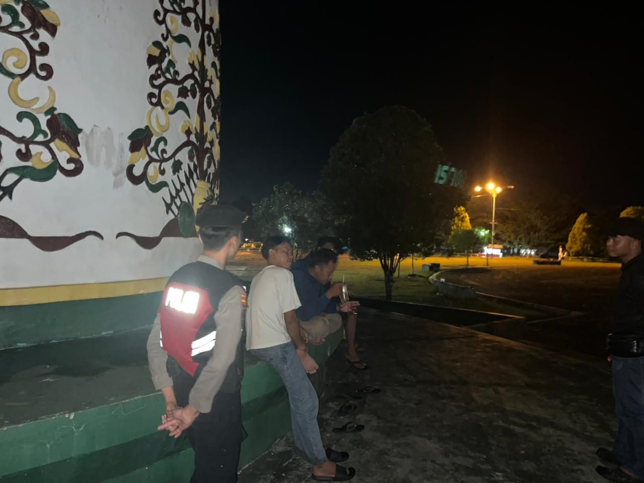 Personel Samapta Polres Lamandau Laksanakan Patroli dan Sambangi Masyarakat