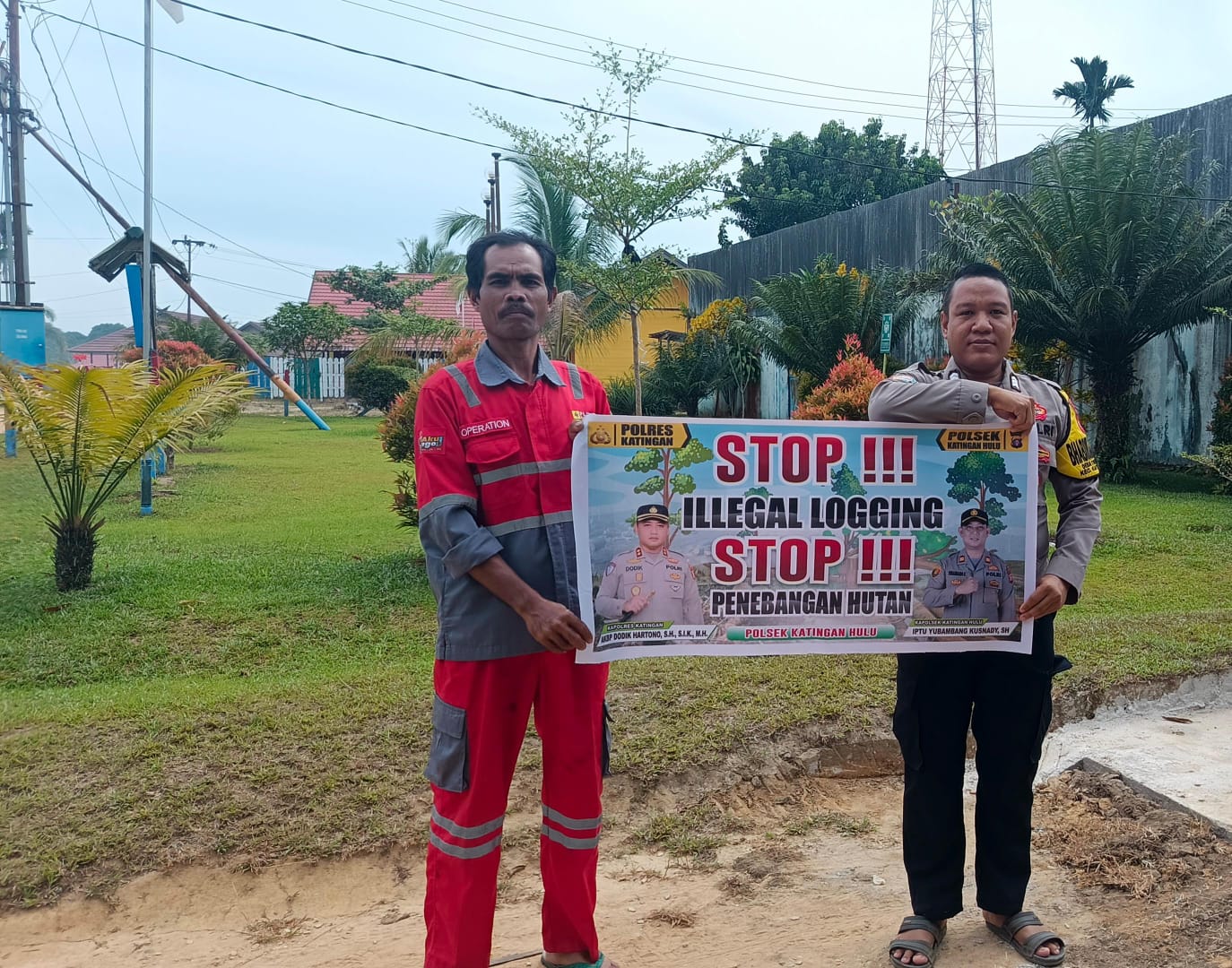 Upaya Pencegahan Penebangan Hutan secara Liar (Ilegal Logging), Bhabinkamtibmas sosialisasi kepada masyarakat.