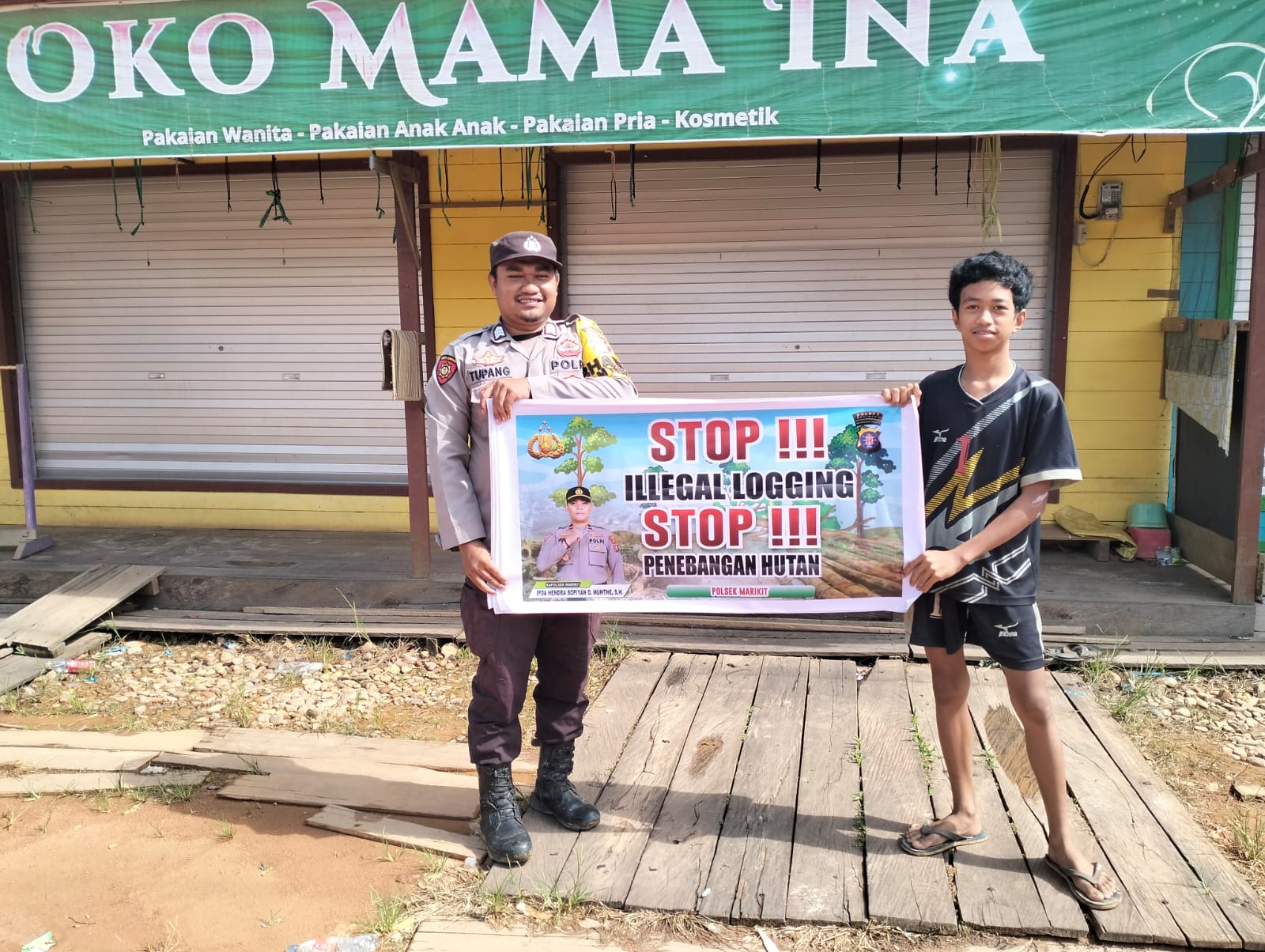 Polsek Marikit melaksanakan giat Sosialisasi Ilegal Logging kepada Masyarakat Desa Tumbang Hiran Kec. Marikit