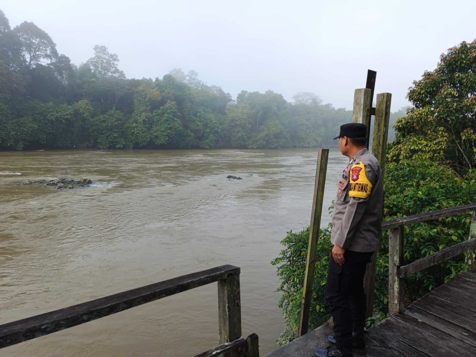 Piket Polsek Cek Debit Air Sungai Lamandau