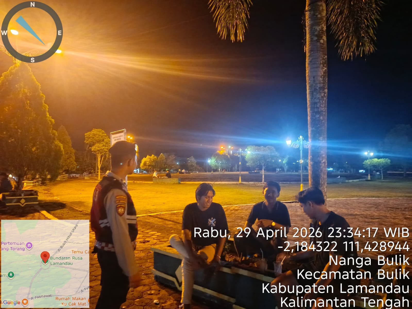 Piket Sat Samapta Polres Lamandau Patroli Malam dan Sambangi Remaja yang Nongkrong untuk Cegah Gangguan Kamtibmas