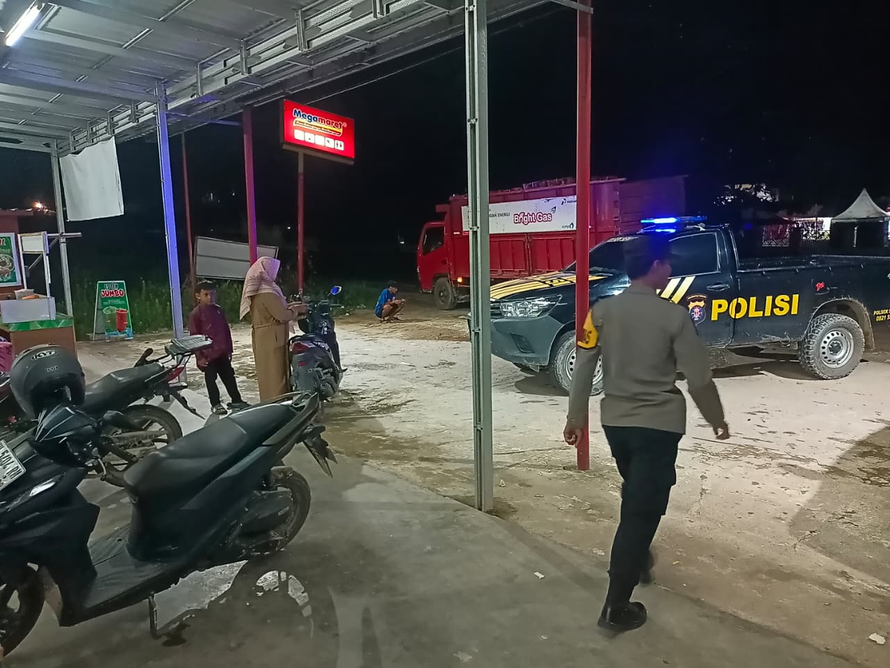 Personil Piket Patroli di Wilkum Polsek Sematu Jaya