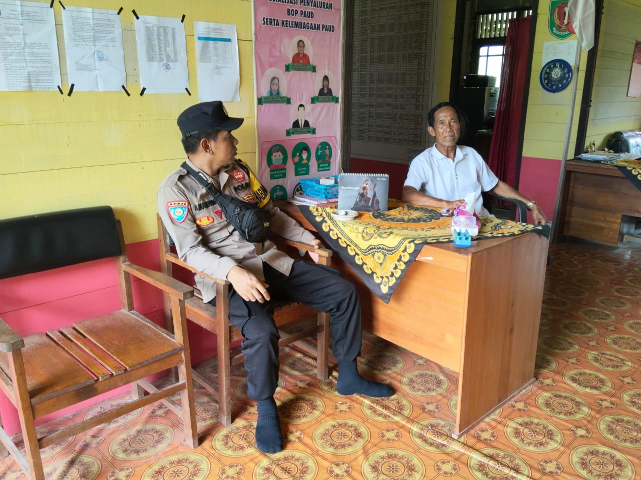 Hadir Lebih Dekat, Polsek Marikit Gunakan Cooling System Bangun Kepedulian Warga