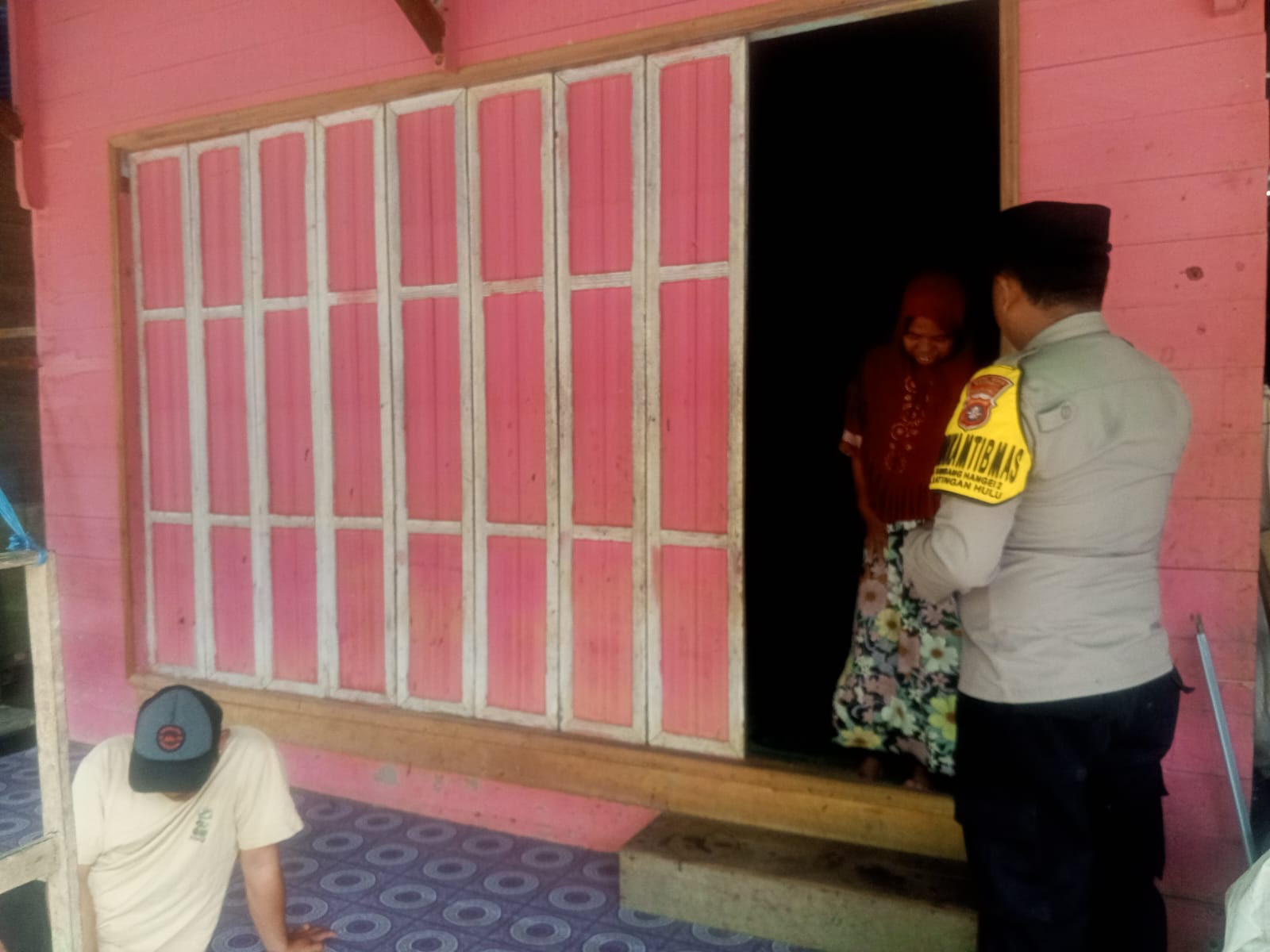 BHABINKAMTIBMAS POLSEK KATINGAN HULU MELAKSANAKAN SAMBANG KEPADA WARGA MASYARAKAT