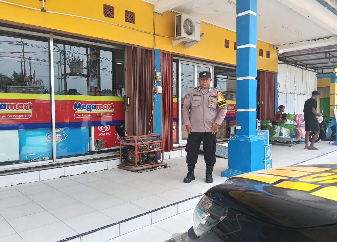 Kapolsek Sematu Jaya IPDA Eko Haryanto, S.H. mengatakan patroli merupakan kegiatan rutin baik siang maupun malam hari tersebut guna mencegah terjadinya tindak pidana untuk mewujudkan situasi kamtibmas yang aman dan kondusif.