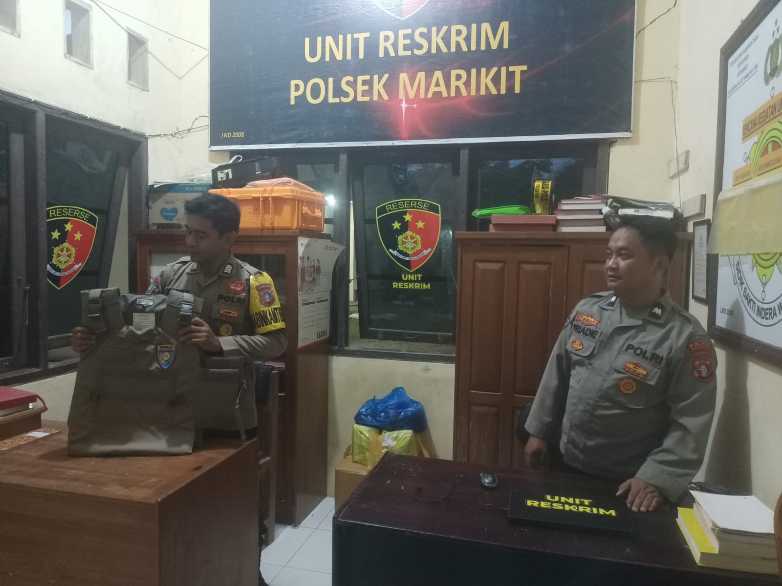 Waspada dan Responsif, SPKT Polsek Marikit Jaga Kondusivitas Malam