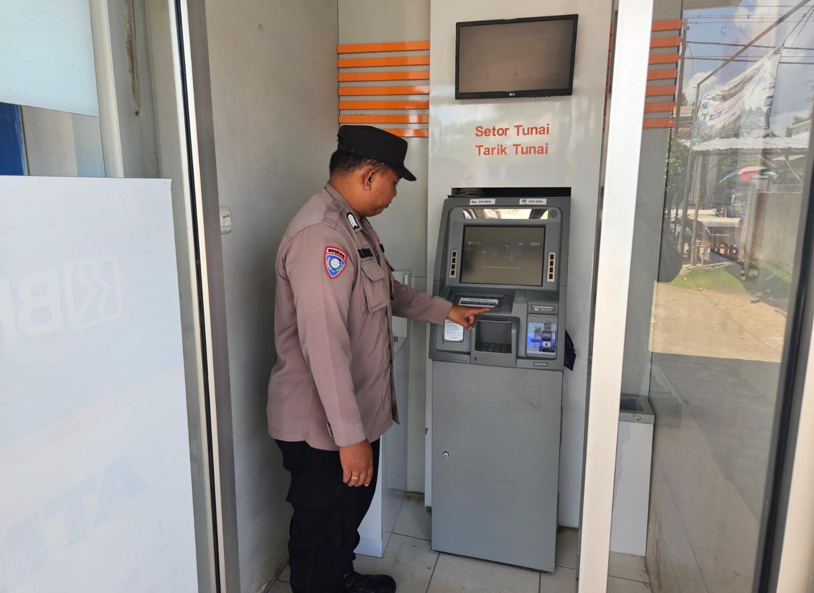 Polda Kalteng, Polres Lamandau, Polsek Sematu Jaya.melaksanakan giat patroli untuk mengantisipasi maraknya aksi tindak kejahatan terutama antisipasi curas, curat dan curanmor (3C)