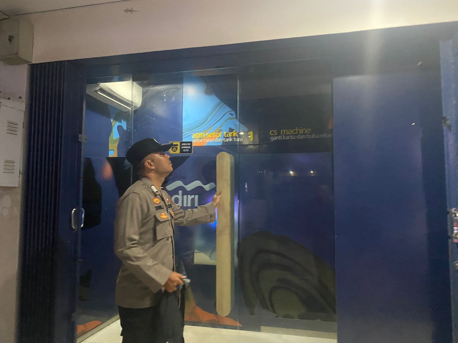 Polsek Bulik patroli bank dan ATM, pastikan keamanan objek vital tetap terjaga