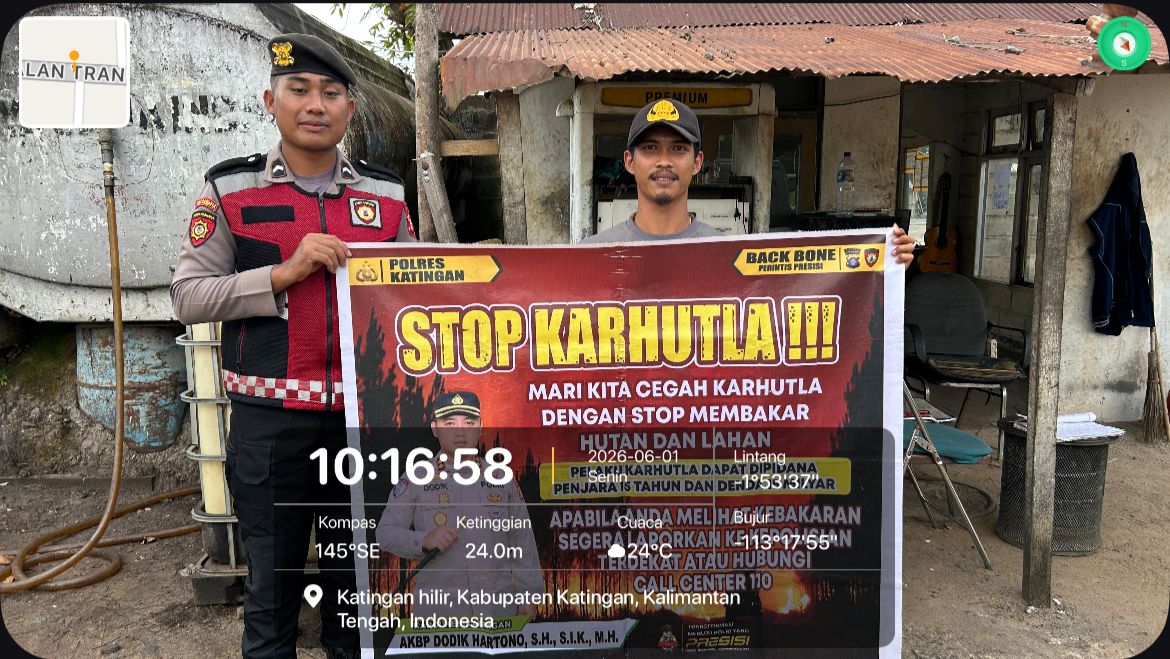 Personel Samapta Polres Katingan Sosialisasikan Pencegahan Karhutla kepada Masyarakat Desa Hampalit.