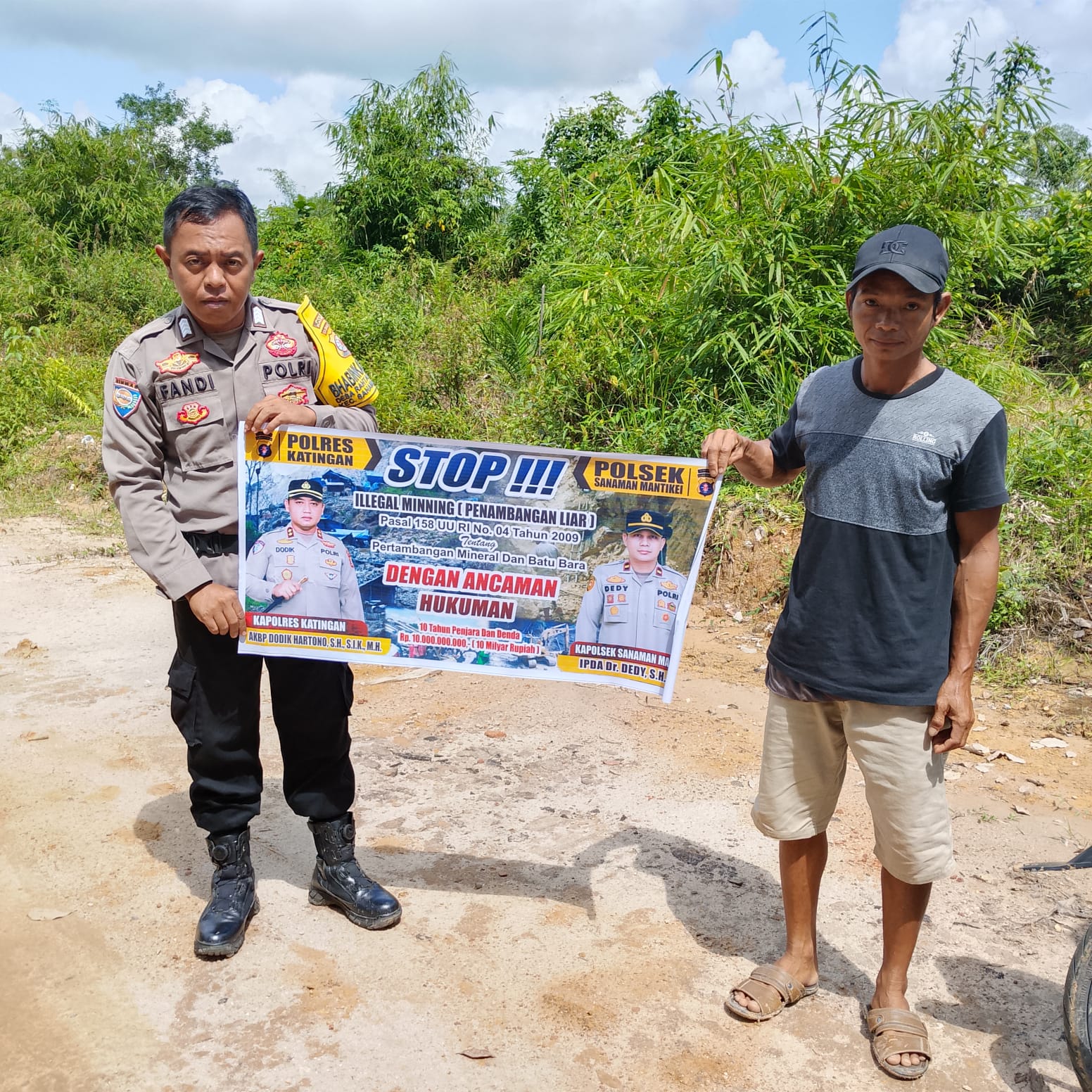 Bhabinkamtibmas Desa Rantau Bangkiang Sosialisasi tentang larangan Ilegal Mining.