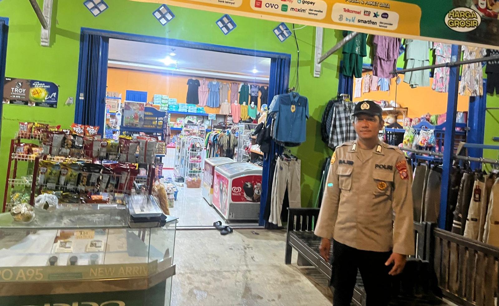Patroli Wilayah Pertokoan, Polsek Lamandau Perkuat Pengamanan dan Ciptakan Rasa Aman