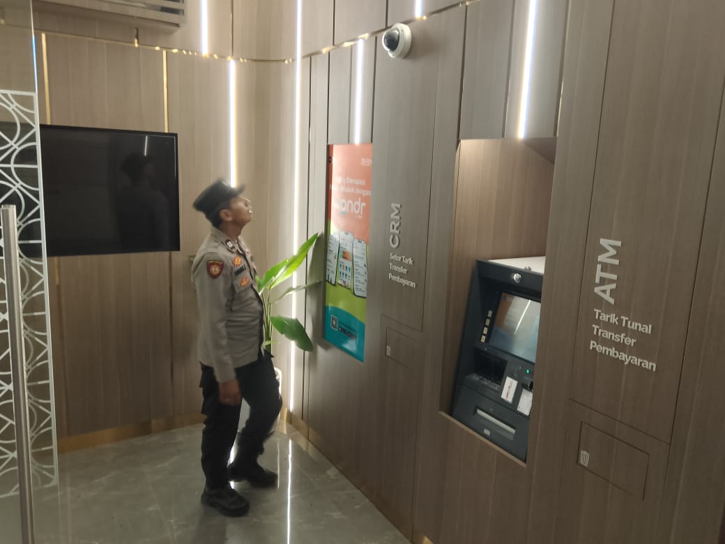 Patroli Bank dan ATM pada Malam Hari, Polsek Bulik Perkuat Pengamanan Objek Vital Perbankan