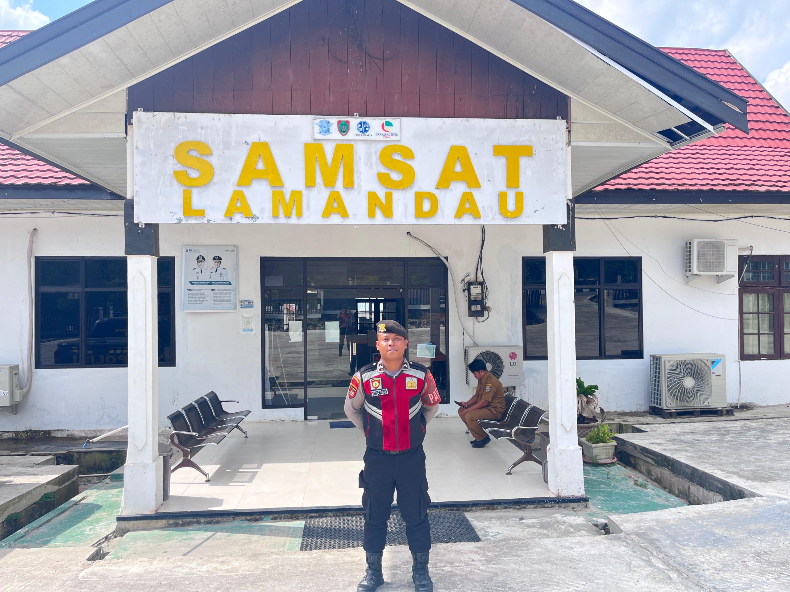 Pastikan Keamanan Pelayanan Publik, Sat Samapta Polres Lamandau Patroli ke Kantor Samsat