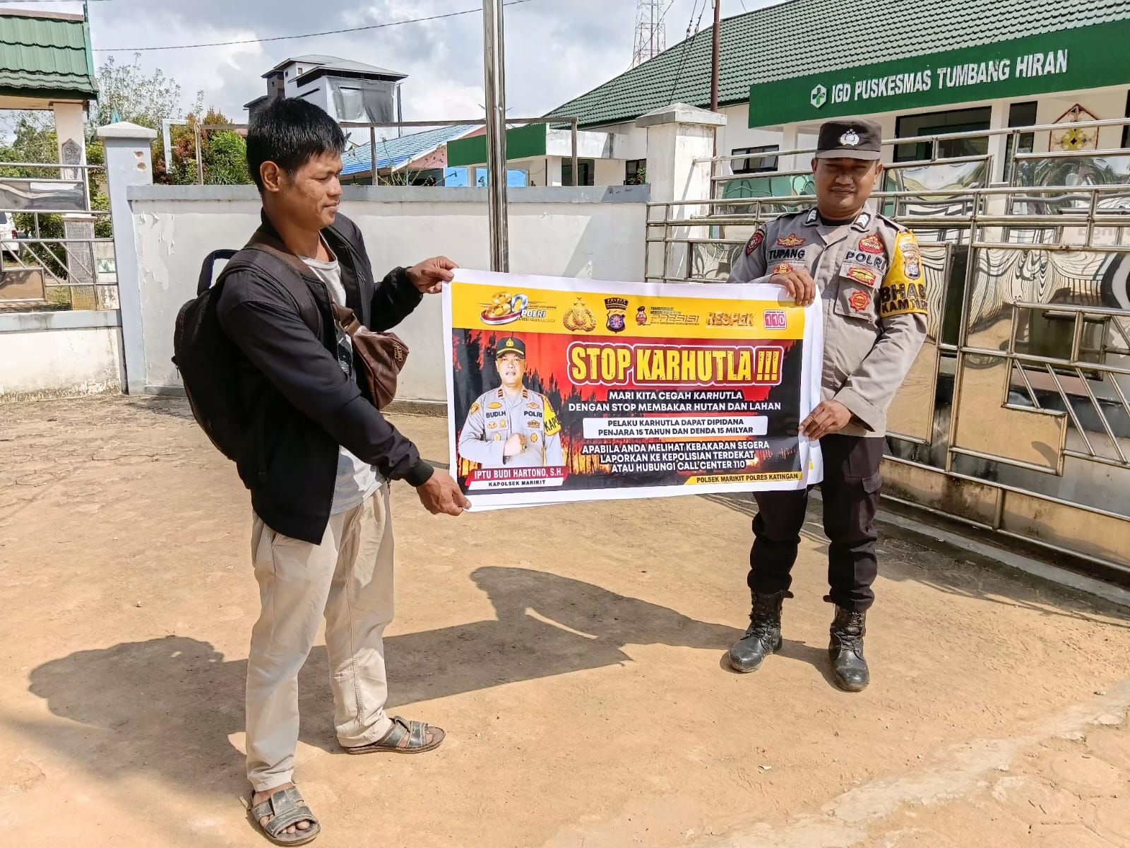 CEGAH KARHUTLA, BHABINKAMTIBMAS POLSEK MARIKIT SOSIALISASIKAN BAHAYA DAN SANKSI HUKUM PEMBAKARAN HUTAN DAN LAHAN DI DESA TUMBANG DAKEI