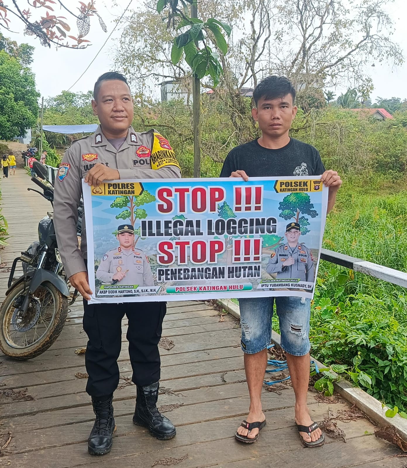 Upaya Pencegahan Penebangan Hutan secara Liar (Ilegal Logging), Bhabinkamtibmas sosialisasi kepada masyarakat.