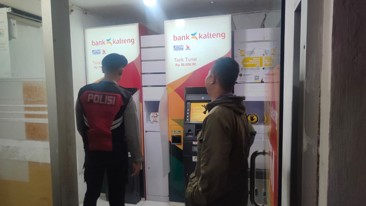 Sat Samapta Polres Lamandau Laksanakan Patroli Dialogis Bersama Petugas Jaga Bank