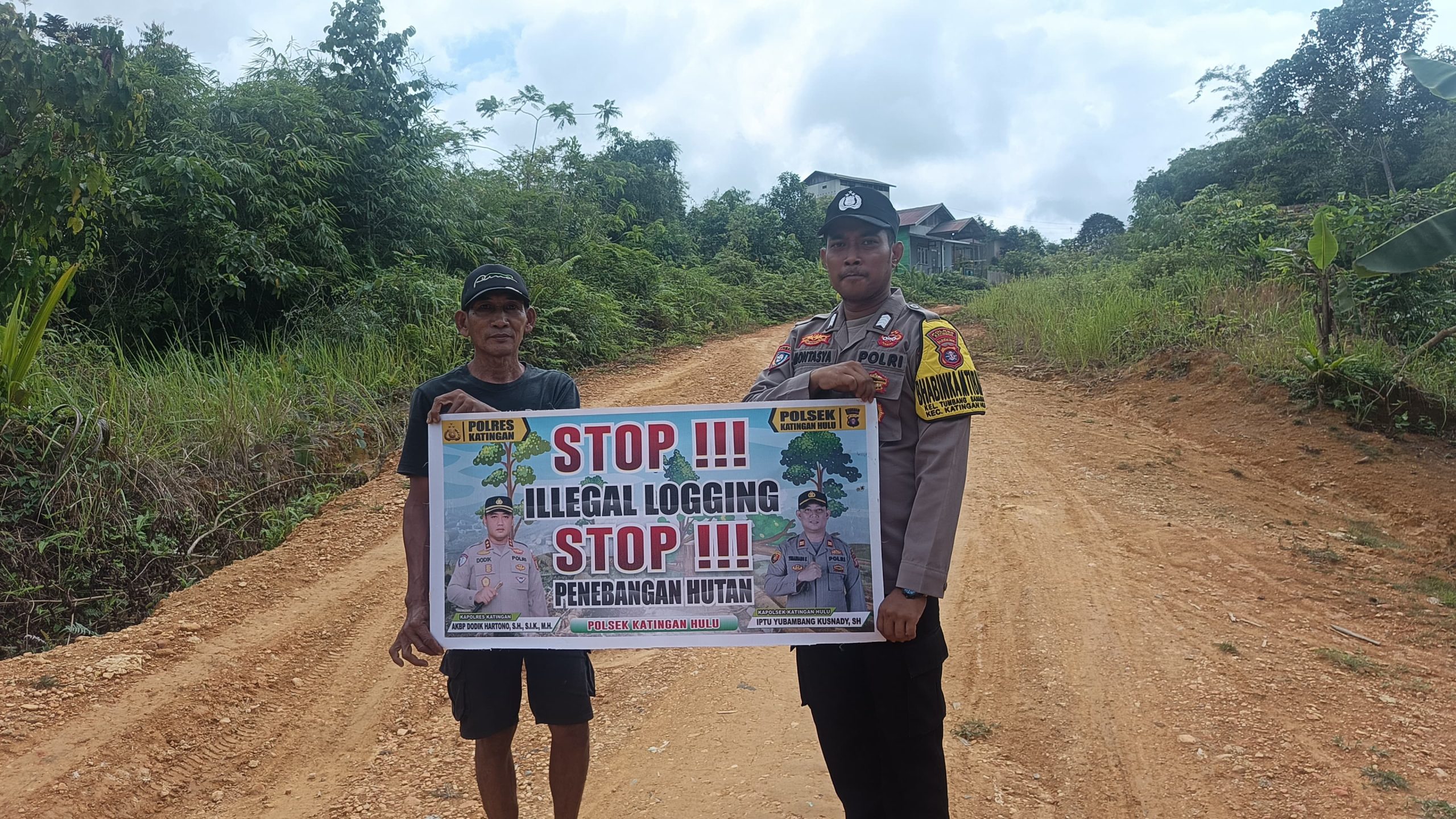 ‎Upaya Pencegahan Penebangan Hutan secara Liar (Ilegal Logging), Bhabinkamtibmas sosialisasi kepada masyarakat.