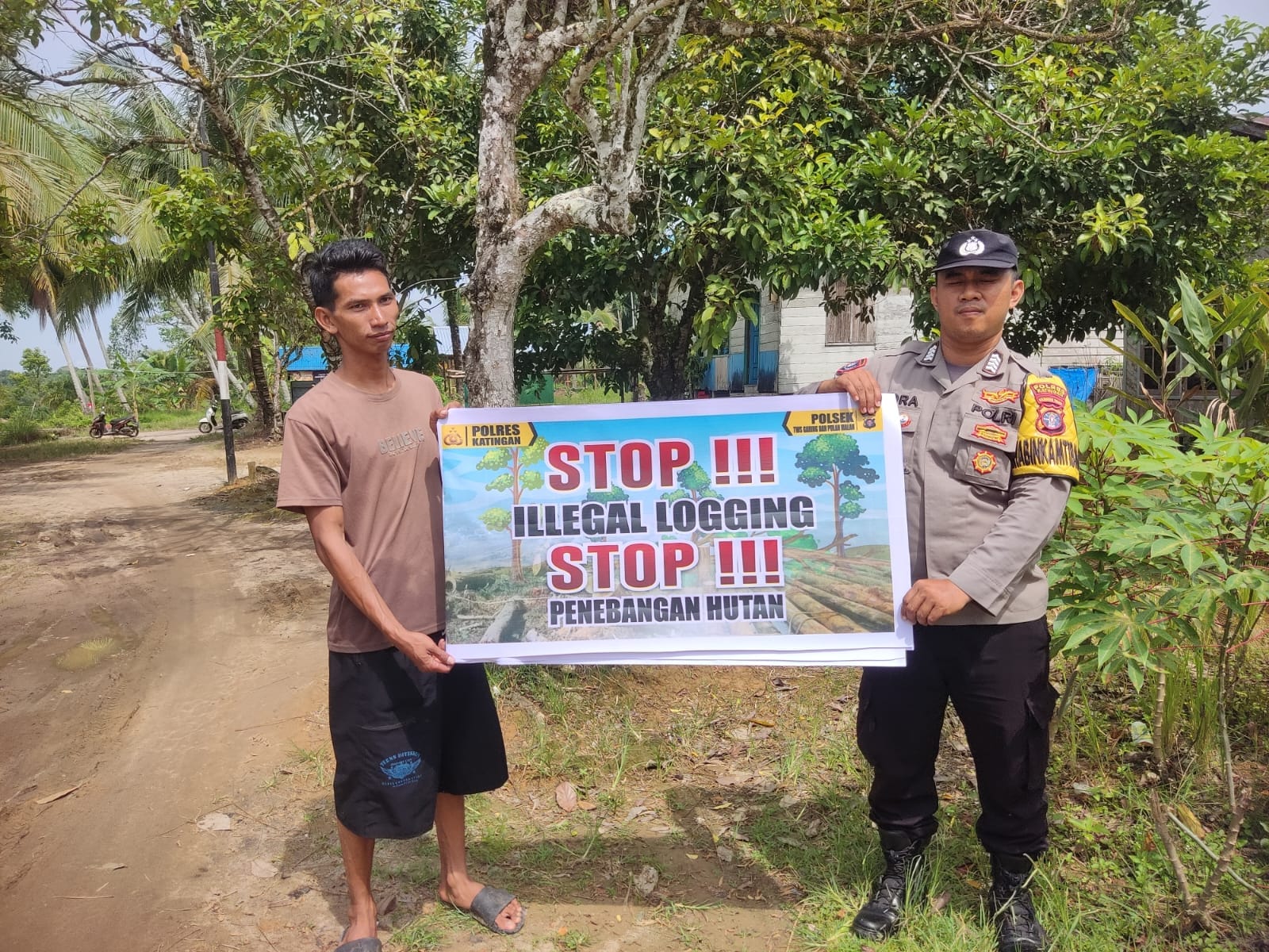 Upaya pencegahan ilegal logging dan mining Bhabinkamtibmas Polsek Tws Garing dan Pulau Malan gencar gencar rutin sosialisasi larangan ilegal Logging dan Mining.