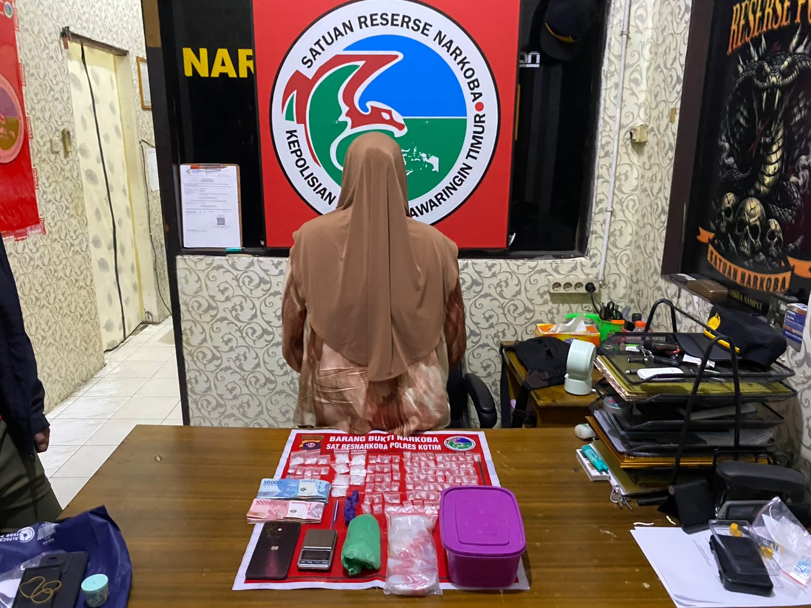 Satresnarkoba Polres Kotim Ringkus Bandar Narkoba di Kawasan Jl Jenderal Sudirman Km 28, Barbuk 63,19 Gram.