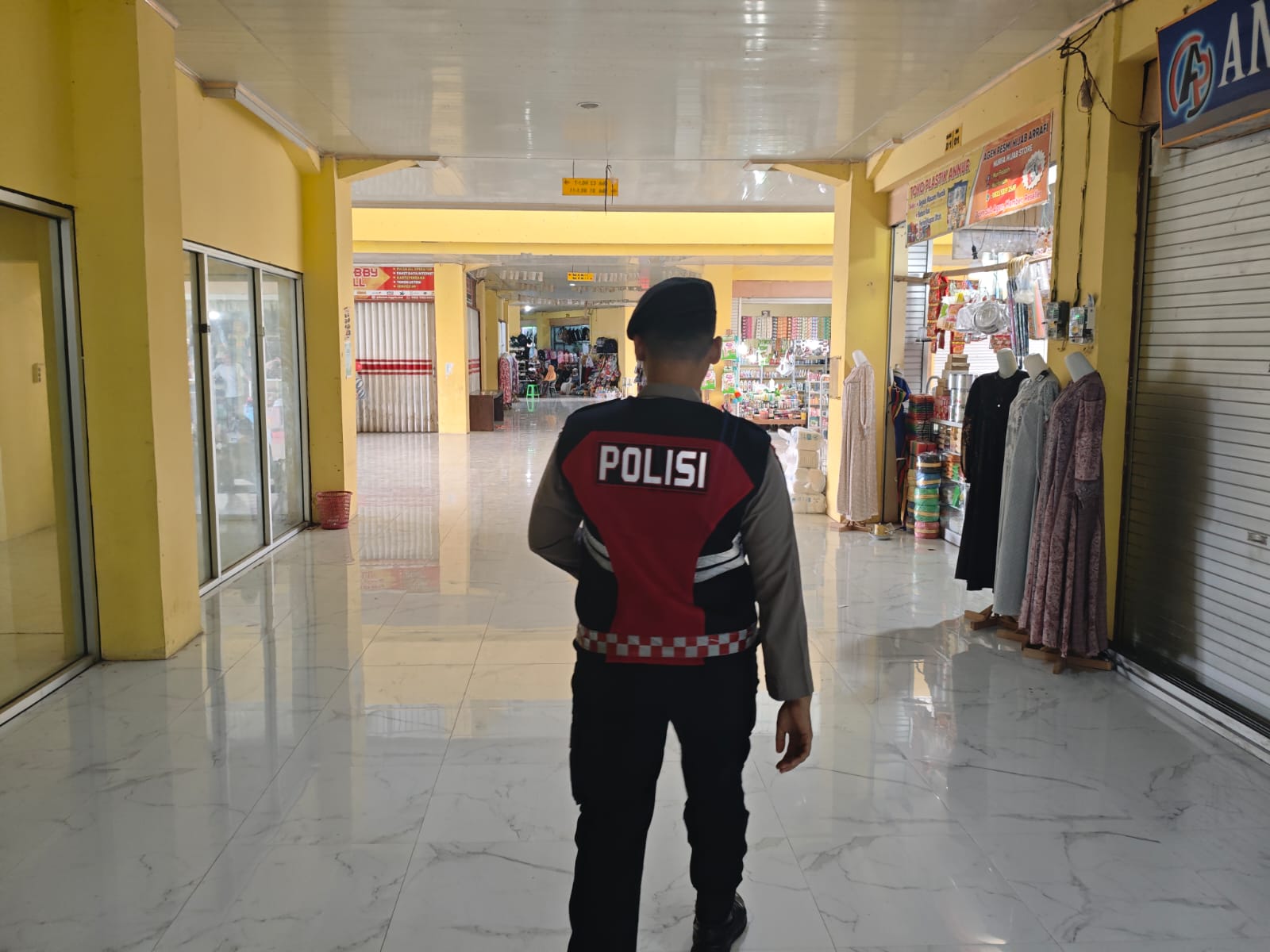 Sat Samapta Polres Lamandau Patroli Pasar Induk, Pantau Aktivitas Perekonomian Masyarakat