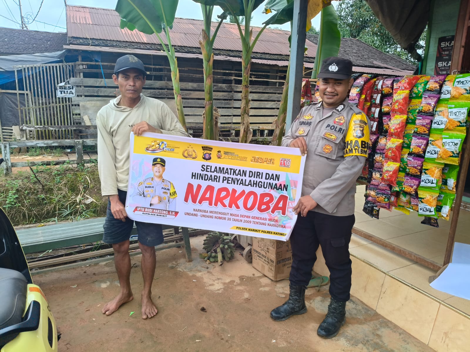 TOLAK NARKOBA, POLSEK MARIKIT SOSIALISASI BAHAYA NAPZA DI DESA TUMBANG DAKEI