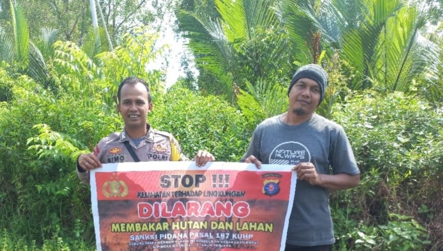 Upaya Pencegahan Karhutla, Bhabinkamtibmas Rutin Himbau Masyarakat tentang Bahaya Karhutla
