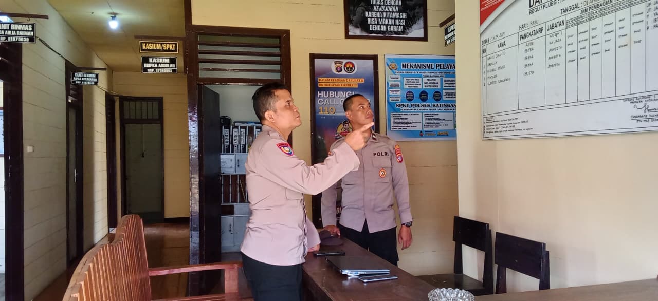 Personil Polsek Katingan Hulu melaksanakan penjagaan Mako pada pagi hari.