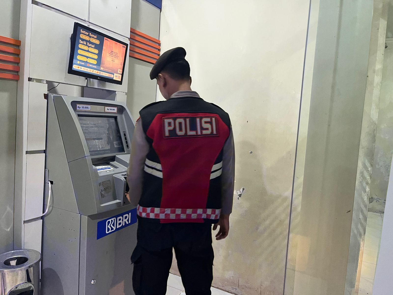 Sat Samapta Polres Lamandau Patroli Bank dan ATM, Tingkatkan Kehadiran Polri