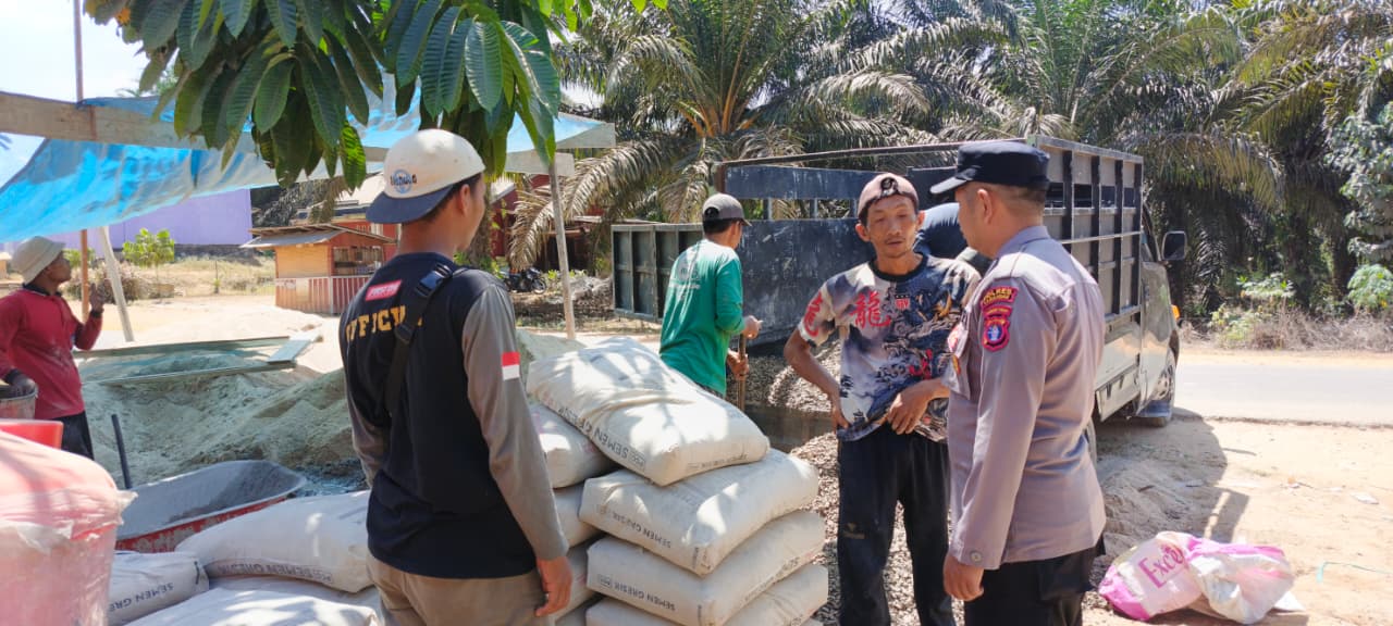 Polsek Lamandau Sambangi Warga, Perkuat Kemitraan dan Deteksi Dini Kamtibmas