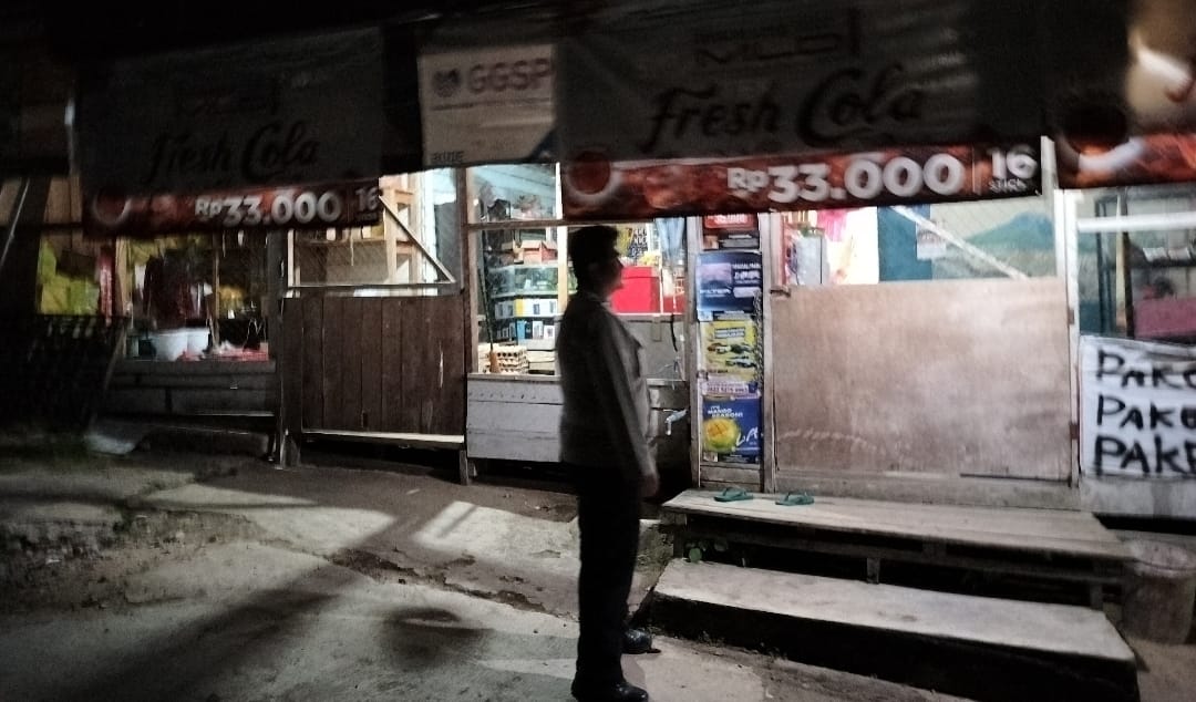 Polsek Delang Sambangi Warung Warga, Perkuat Komunikasi Kamtibmas