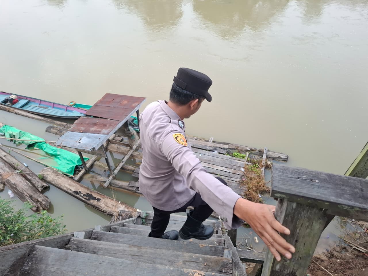 Polsek Lamandau Pantau Debit Air DAS Lamandau, Kondisi Masih Normal