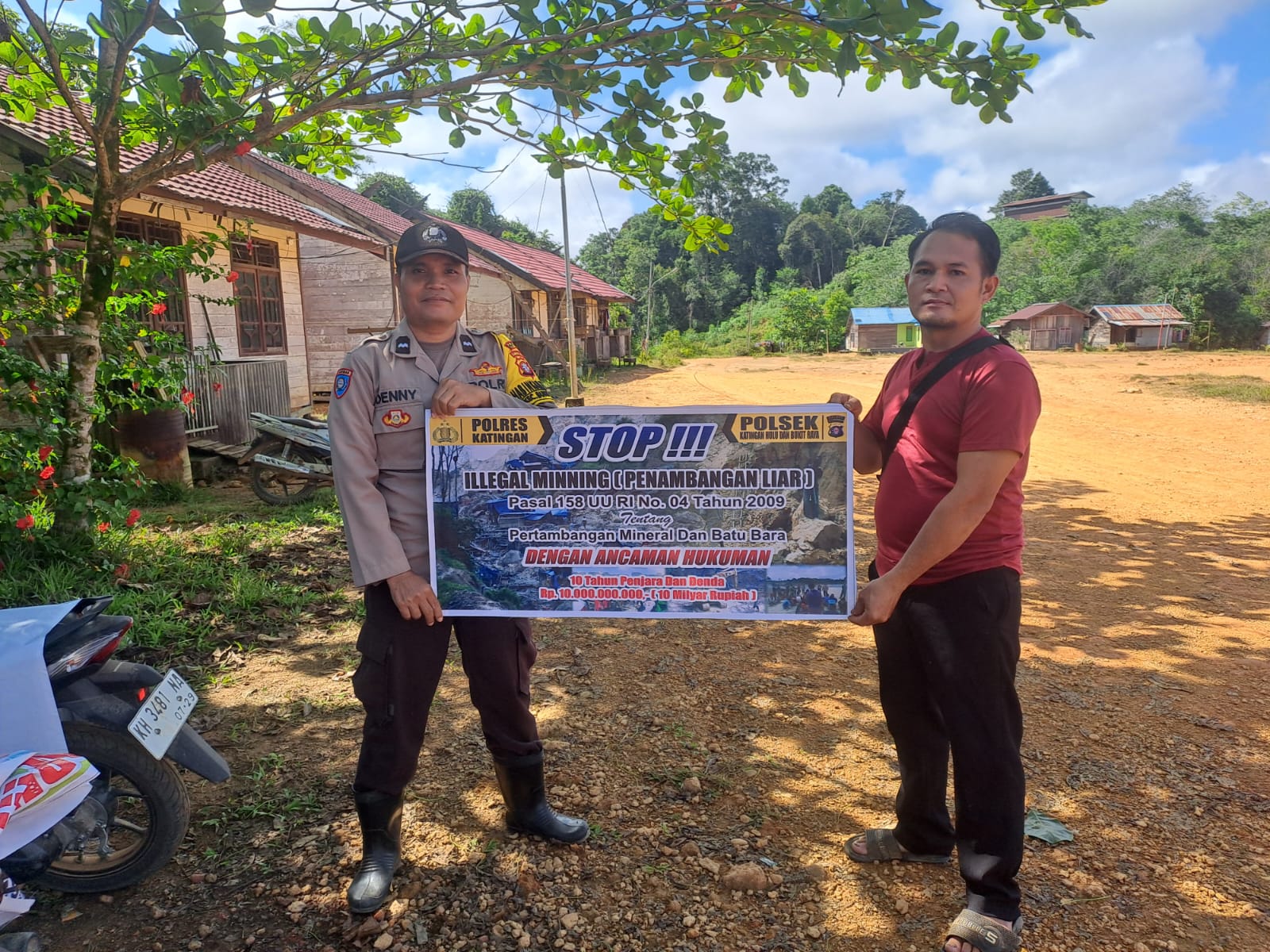 Upaya pencegahan Penambangan Emas Tanpa Ijin (PETI) di Kecamatan Katingan Hulu dan Bukit Raya, Bhabinkamtibmas sosialisasi kepada masyarakat.
