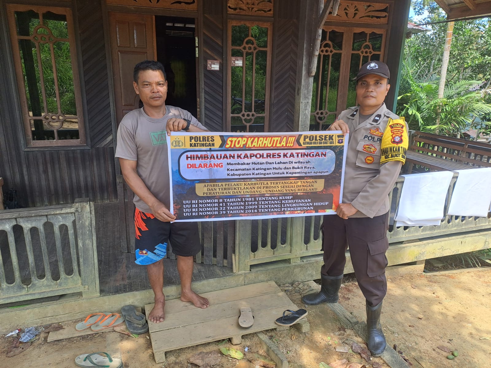 Upaya pencegahan Penambangan Emas Tanpa Ijin (PETI) di Kecamatan Katingan Hulu dan Bukit Raya, Bhabinkamtibmas sosialisasi kepada masyarakat.