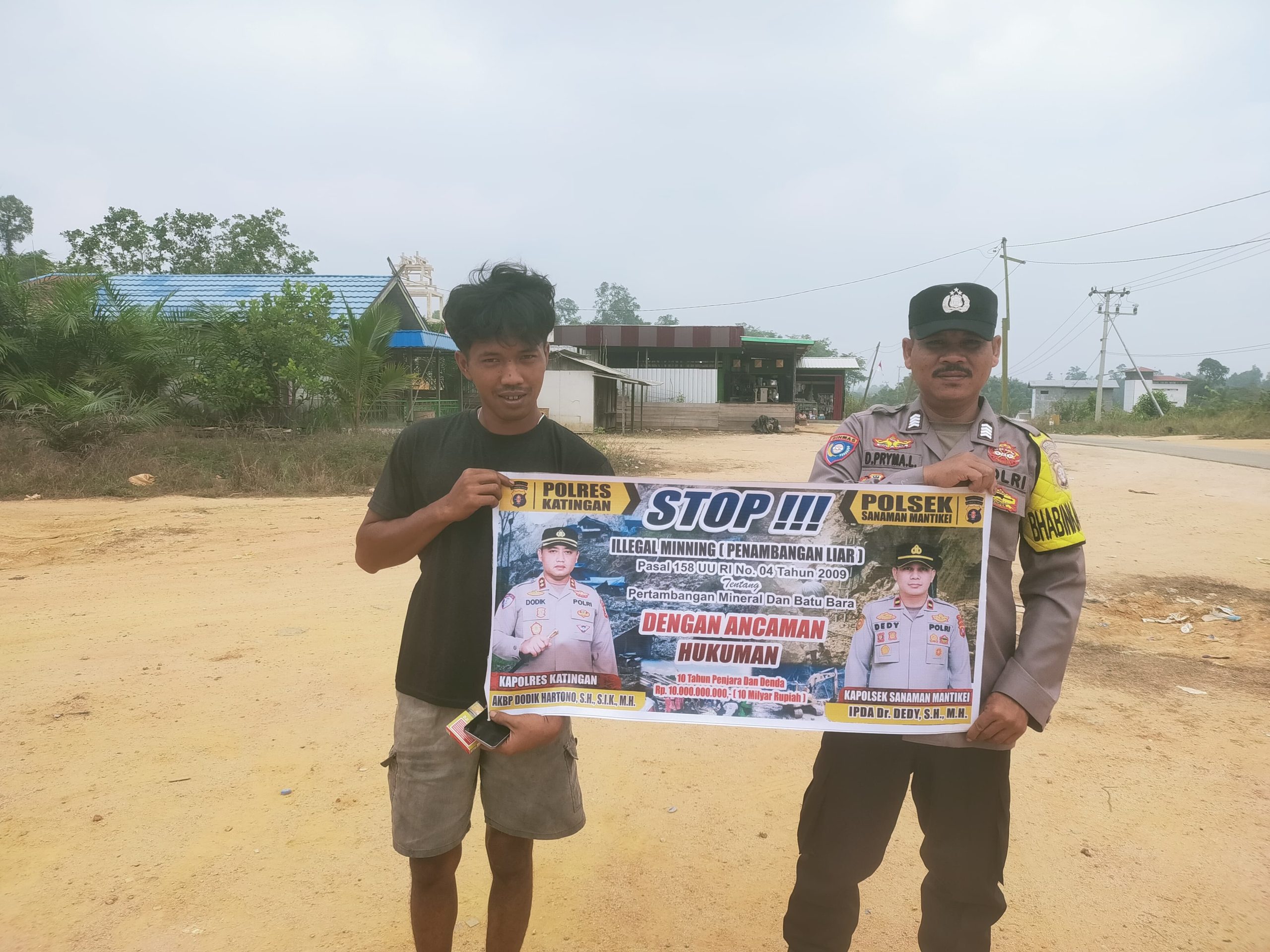 Bhabinkamtibmas Desa Tumbang Labehu Sosialisasi tentang larangan Illegal Mining.