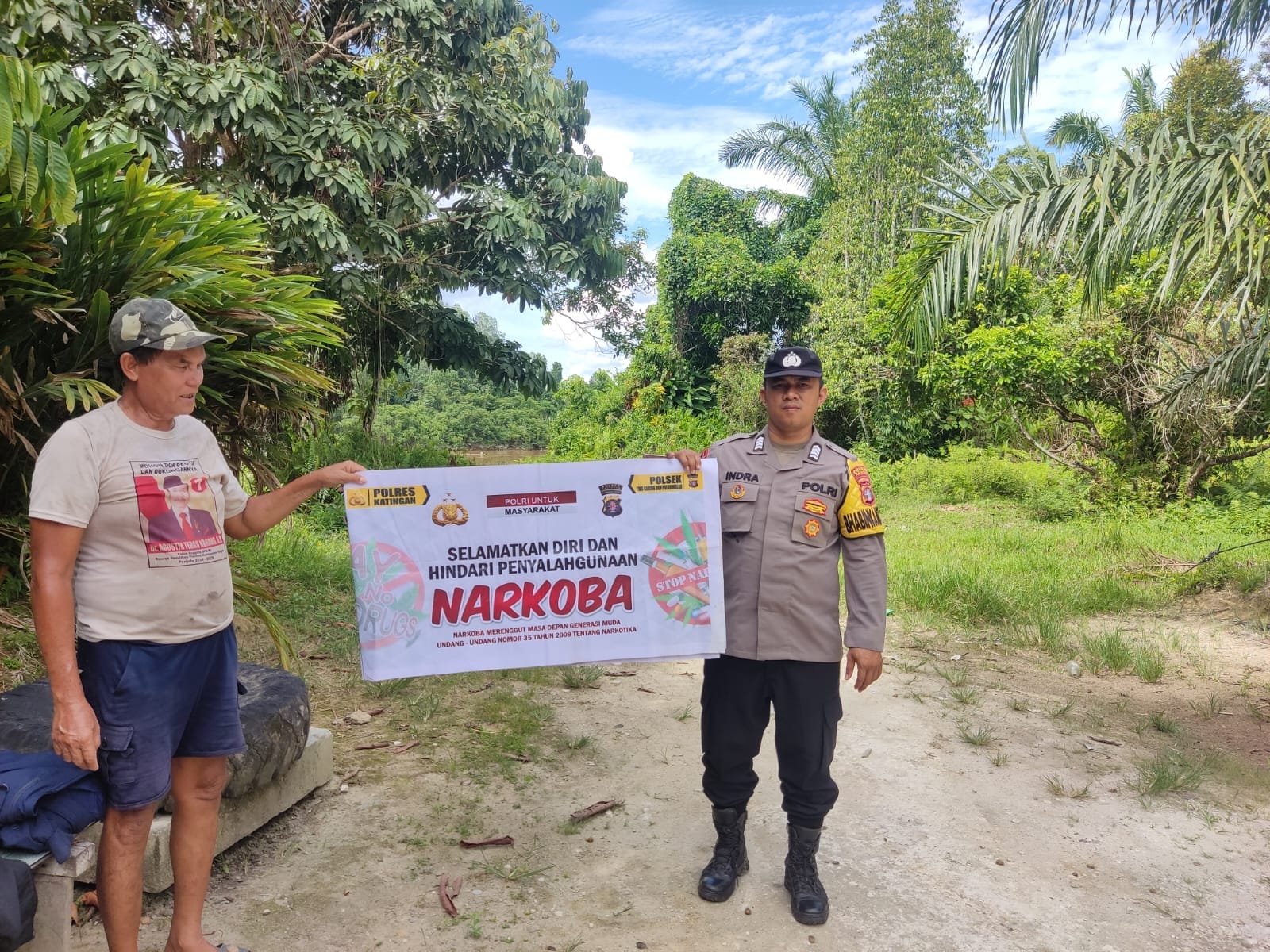 ‎Melalui Imbauan dan media spanduk, Polsek Tewang Sangalang Garing dan Pulau Malan Imbau Warga Tidak Terjerumus Penyalahgunaan Narkoba.