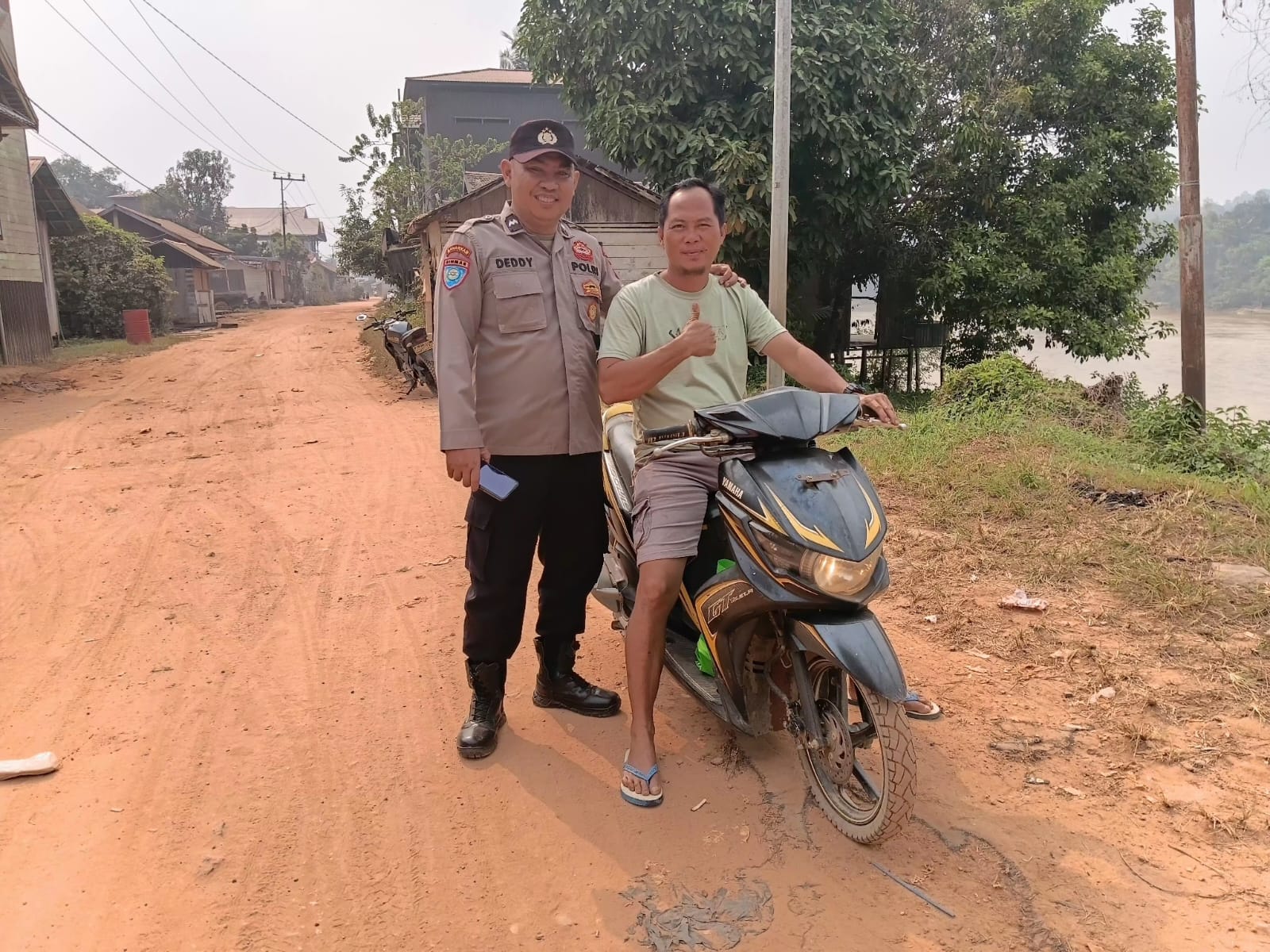 JAGA KAMTIBMAS TETAP KONDUSIF, POLSEK MARIKIT GELAR PATROLI SIANG DI KEC. MARIKIT