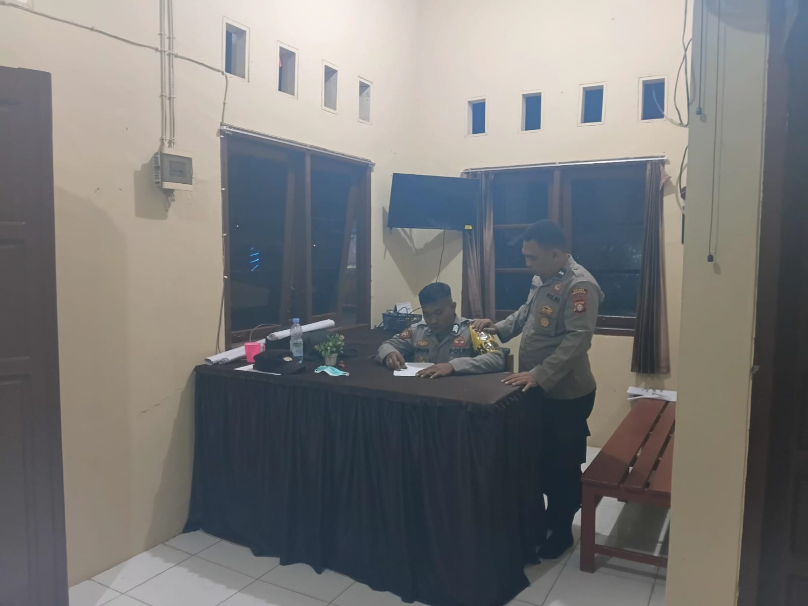 PASTIKAN KESIAPAN DINAS, UNIT PROPAM POLSEK MARIKIT LAKSANAKAN WASDAL DAN WASINTERNAL PIKET MAKO