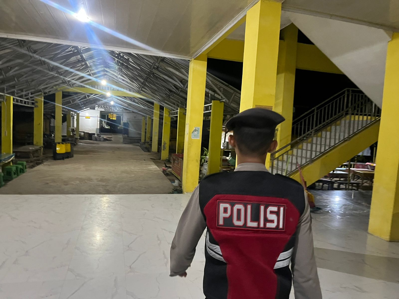 Sat Samapta Polres Lamandau Patroli Pasar Induk, Pantau Situasi dan Antisipasi Gangguan Kamtibmas