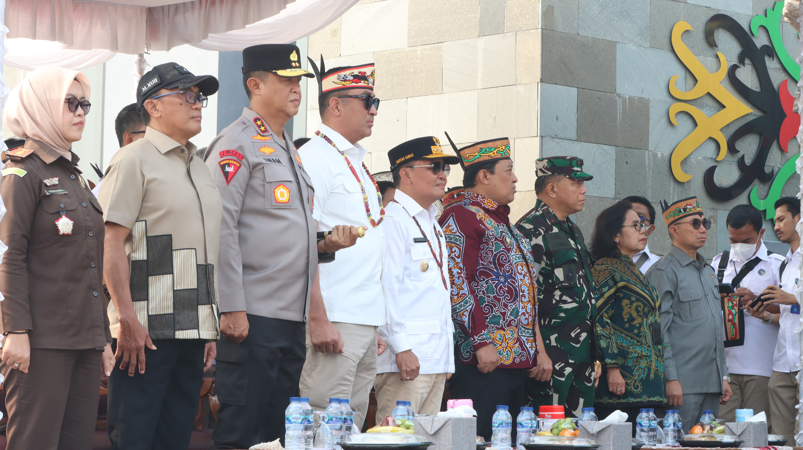 Suasana pagi yang cerah 3.000 Mahasiswa dan Pelajar Hadiri Deklarasi Anti Narkoba di Bunderan Besar Palangka Raya, di tengah Isu Mencekam Karhutla