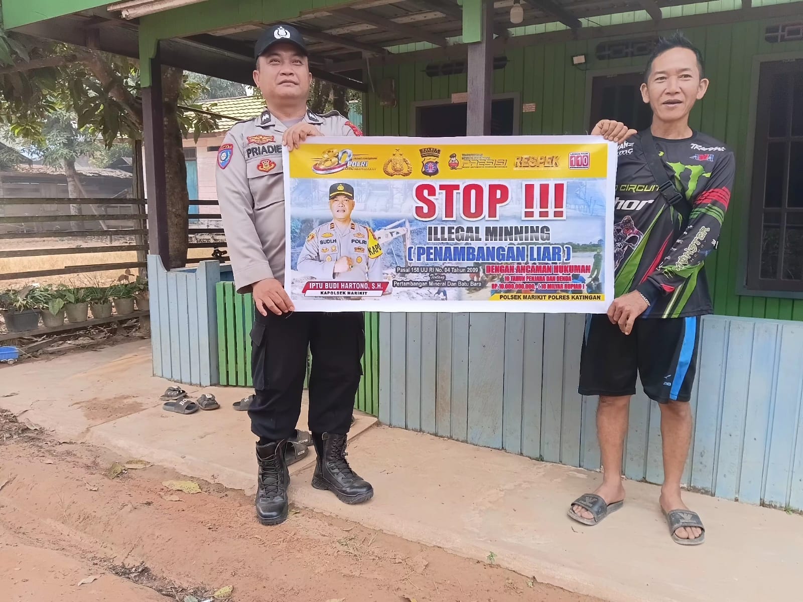 CEGAH PETI, POLSEK MARIKIT PASANG SPANDUK IMBAUAN DI WILAYAH RAWAN