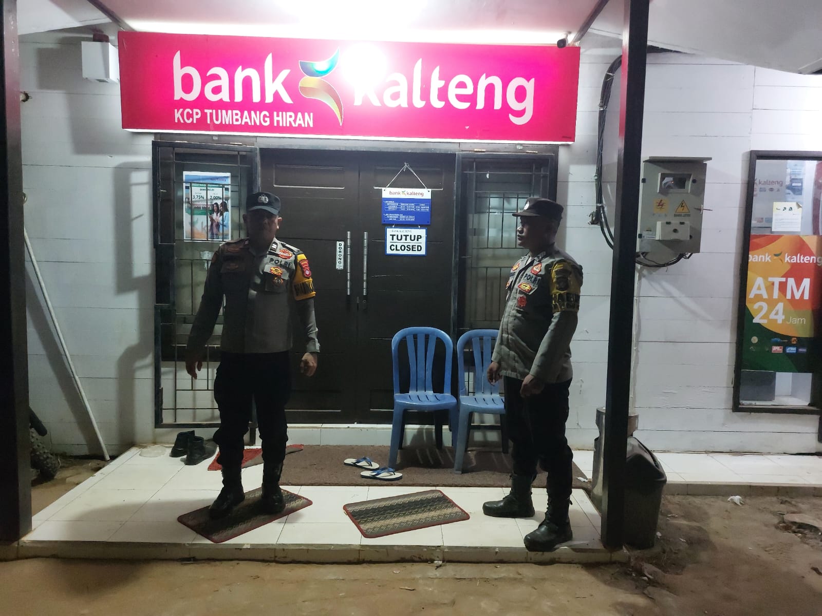 CEGAH KRIMINALITAS POLSEK MARIKIT GELAR PATROLI MALAM DI KEC. MARIKIT KAB. KATINGAN