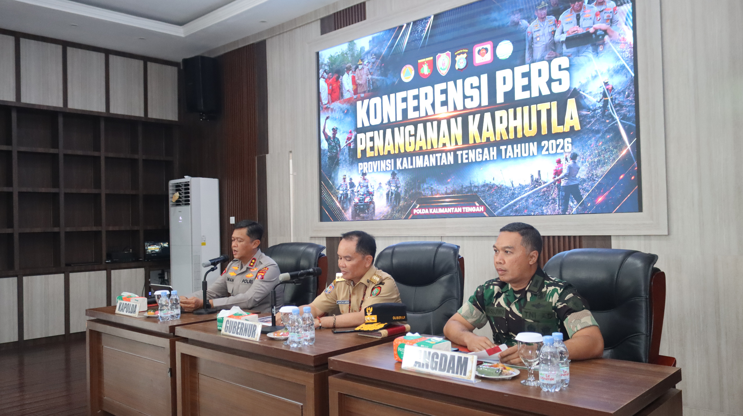 Presiden Prabowo Kirim Bantuan Alat Pemadam, 1000 Flexibel Tank hingga Peralatan Medis ke Kalteng, Percepat Penanganan Karhutla