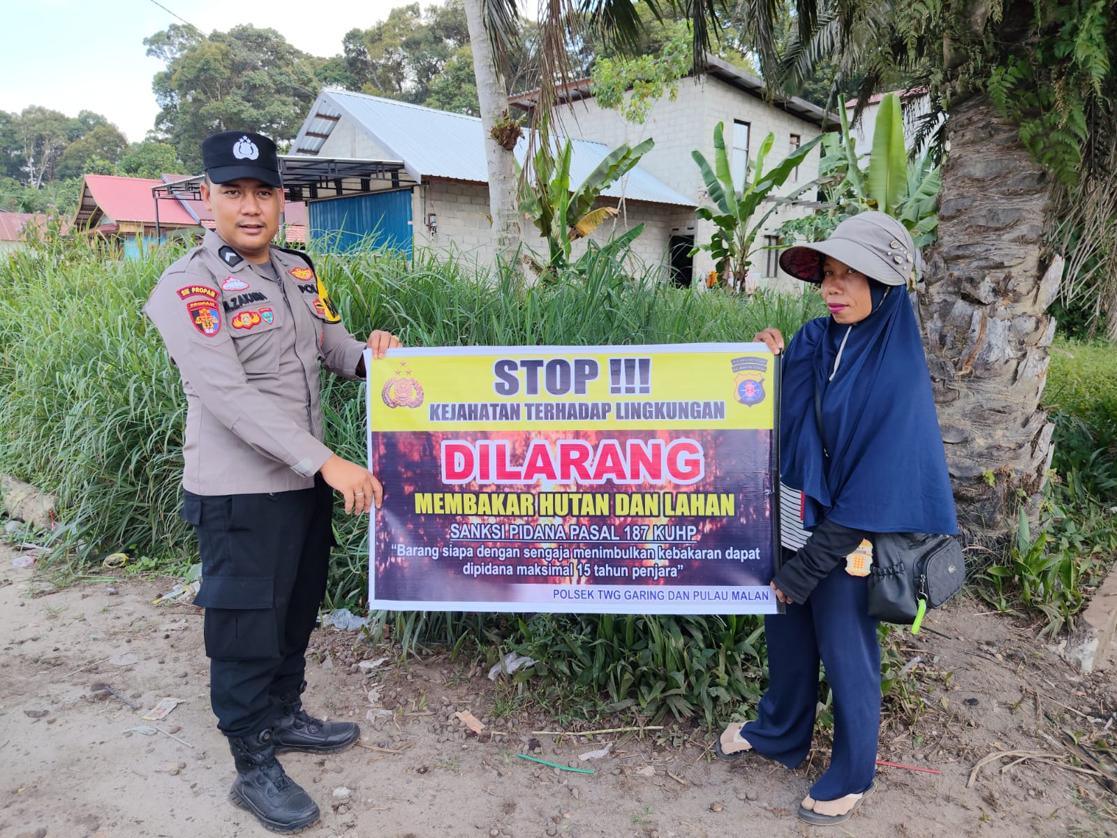 Bhabinkamtibmas Piket Polsek Tws Garing dan Pulau Malan terus sosialisasi Stop Karhutla kpd Masyarakat.